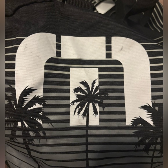 Travis Mathew Large Black Duffel Bag - Picture 4 of 5